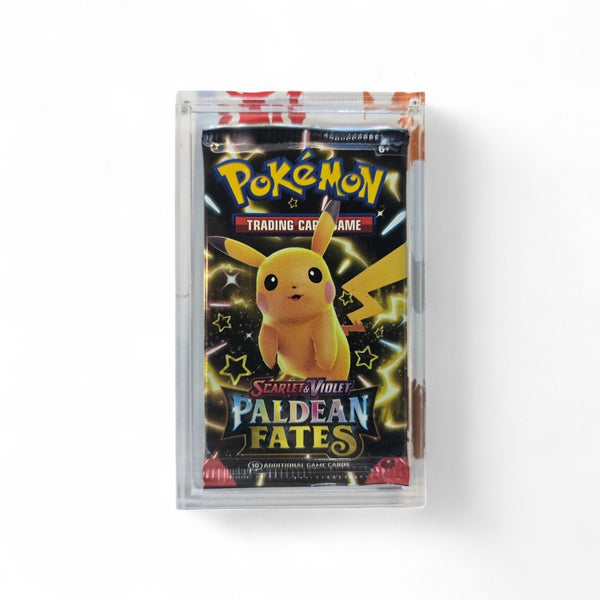 Acrílico Sellado con Sobre Paldean Fates – Pokémon TCG | TPM TCG |  Lote limitado a 18 pzs