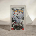 Acrílico Sellado con Sobre White Flare – Pokémon TCG | TPM TCG |  Lote limitado a 30 pzs